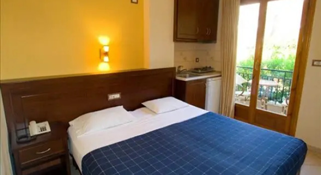 Ellopia Hotel
