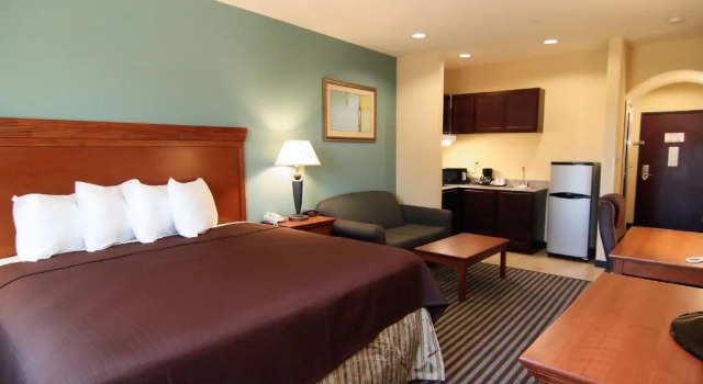 Номер Standard Quality Inn & Suites - Marlin