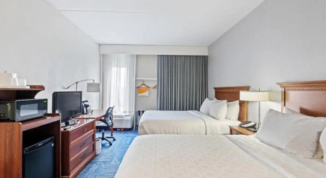 Четырёхместный номер Superior Allentown Park Hotel by The Red Collection