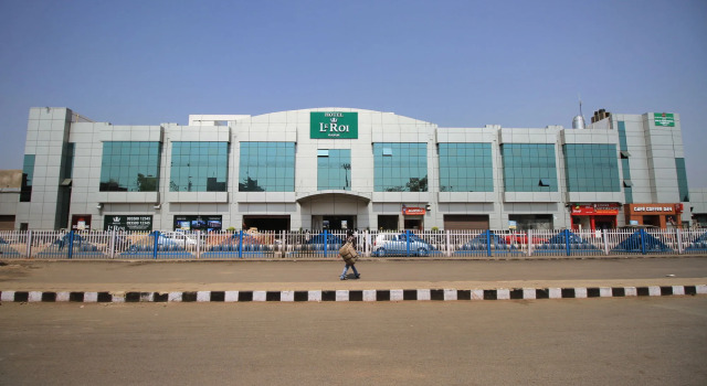 Hotel Le Roi Raipur at Raipur Railway Station, Забронировать Отель Отели штата Махараштры 3 звезды, 3*