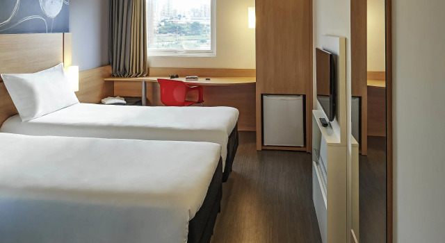 ibis Londrina Shopping, Забронировать Отель Лондрина Парана, рядом с Rocha Pombo Square