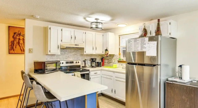 Коттедж Ski, Swim & Hike! Family Home in Tobyhanna