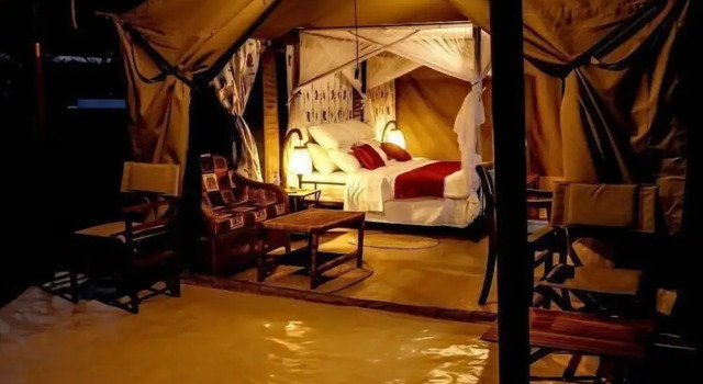 Osinon Camps & Lodges, Prenota Hotel Seronera Tanzania