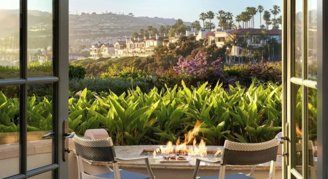 Четырёхместный номер Standard с красивым видом из окна The Ritz-Carlton, Laguna Niguel