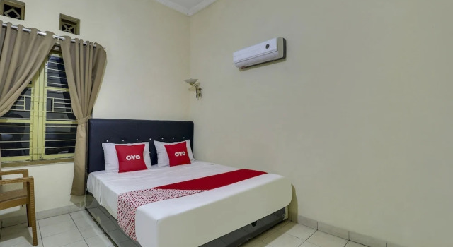 Super OYO 90672 ADHYA GUEST HOUSE LOMBOK, Rezervovat Penzión Hotely v Mataram s parkováním, Parkování