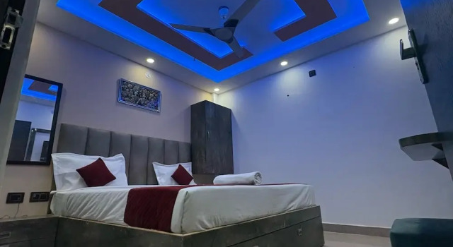 Номер Deluxe FabHotel Yatri Nivas - Nr Assi Ghat