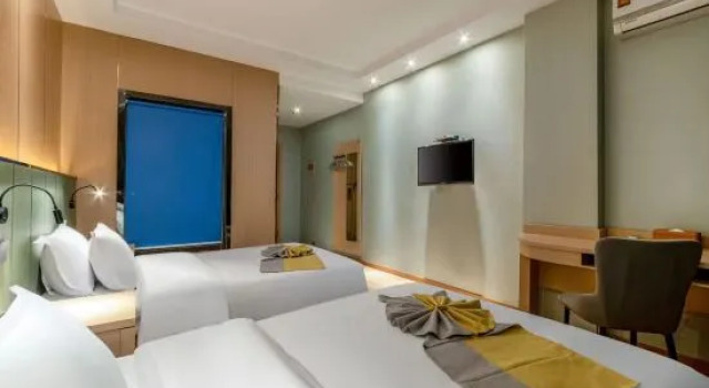 Люкс Business Yijia Platinum Hotel (Wenyou South Road Red Sun Logistics Building)