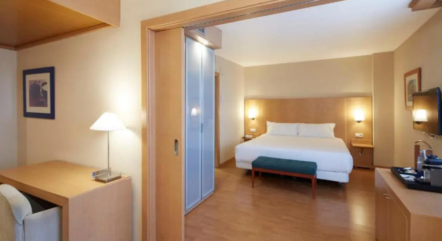 Полулюкс Sercotel Porta Barcelona