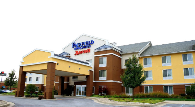 Fairfield Inn & Suites by Marriott Fairmont, Buchen Sie Hotel Fairmont West Virginia