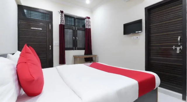 Falconn Infra Tower by OYO Rooms