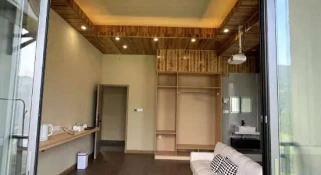 Двухместный семейный люкс Deluxe с балконом Longsheng Xilu Homestay (Longji Titian Guanjing Qu)