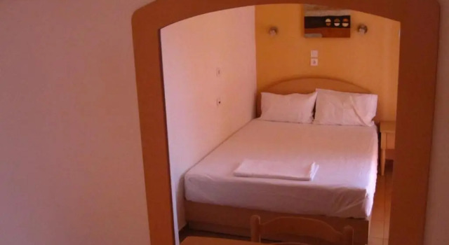 Двухместный номер Economy с балконом Kavos Hotel