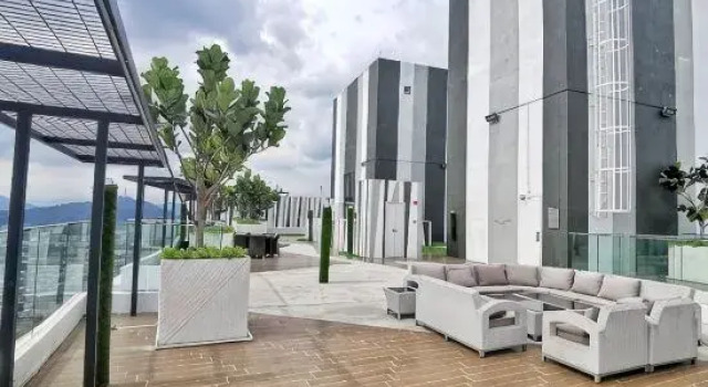 Reizz Residence | 2 BDR, 2 BATH, with Balcony, Забронировать Отель Отели Ампанг 4 звезды, 4*