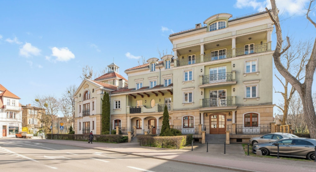 Grand Apartments - Willa Sobieski, Varaa Huoneisto Hotellit Pommeri pysäköinnillä, Pysäköinti