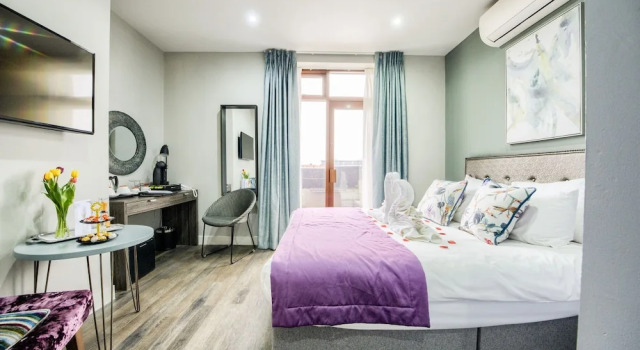 Двухместный номер Standard с балконом и с видом на город Villare Leicester City Centre hotel