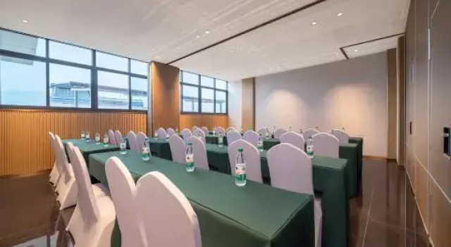 Zhuofeng Langqiao Hotel (Zhuoshui Branch), Boek Hotel Chongqing Regio Chongqing