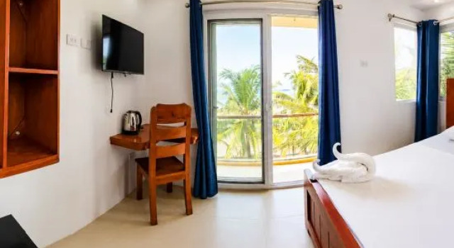Люкс Deluxe Crystal Shores Beach Resort powered by Cocotel