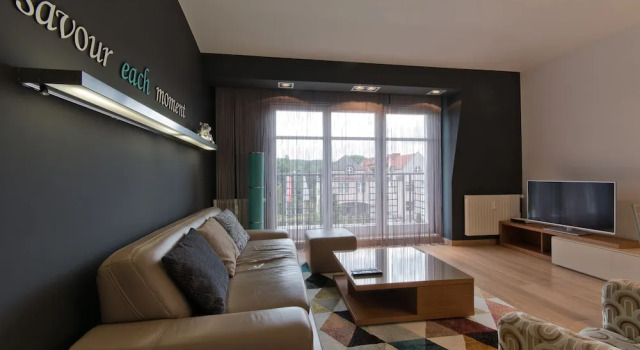 Imperial Apartments - Parkur II, Varaa Huoneisto Hotellit Pommeri pysäköinnillä, Pysäköinti