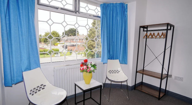 5bed Spacious House Free Parking Close To Heathrow, Забронировать Отель Отели Бакингемшир с парковкой, Парковка