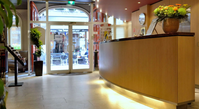 Best Western Dam Square Inn, Забронировать Отель Амстердам - центр города Амстердам, рядом с Нидерландский институт кино EYE