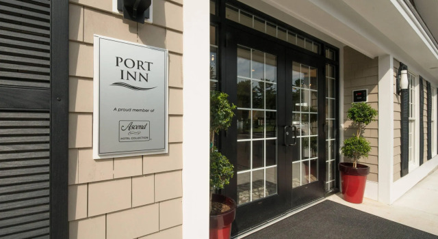Port Inn & Suites Kennebunk, an Ascend Collection Hotel, Varaa Hotelli Hotellit New England uima-altaalla, Uima-allas
