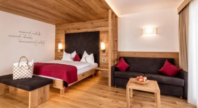 Полулюкс с балконом Hotel Sun