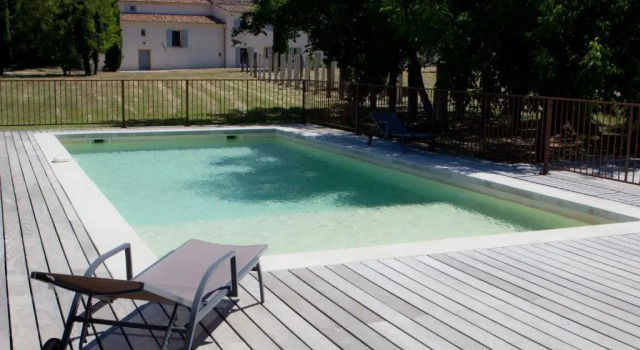 Коттедж Château La Croix Des Pins