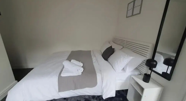 Коттедж Private Room - Ensuite Bathroom - Free Parking