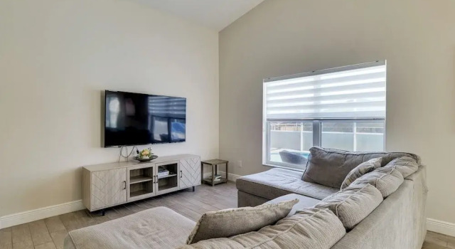 10 Mi Disney Gem: Game Room, Pool, Golf & Parks, Book Feriehus Villaer i Florida, Villa
