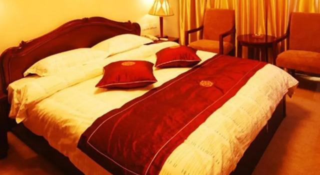 Xi'an Tu-ha Petroleum Hotel, Забронировать Отель Яньта , рядом с Forest of Steles
