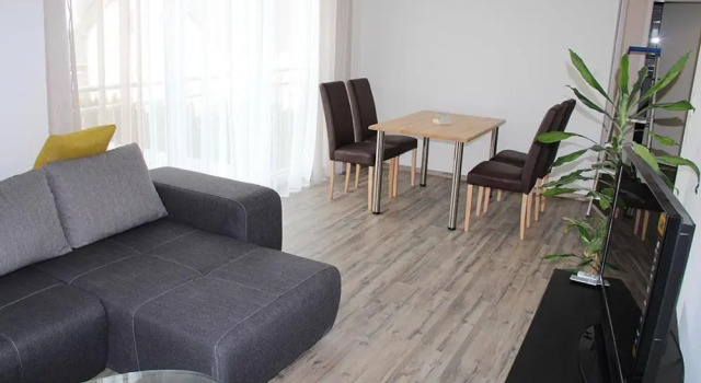 Апартаменты Цокольный этаж с балконом Casa Helvetia