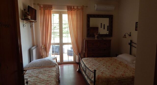 Agriturismo La Selva, Rezervați Hotel Hoteluri în Lazio cu parcare, Parcare