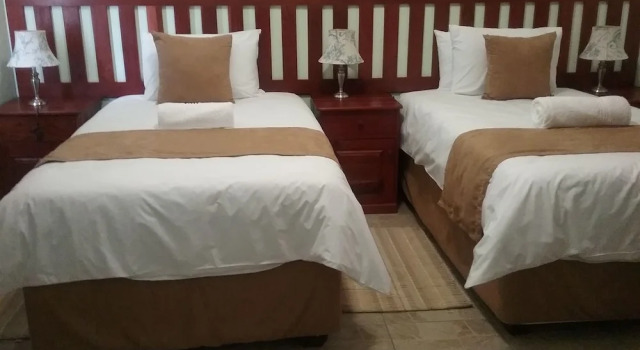 Двухместные апартаменты c 1 комнатой Masikiro Self-Catering Units
