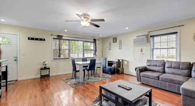 Коттедж Modern Cozy 3br Home Just 10 Mins From Jfk! 3 Bedroom Residence by RedAwning