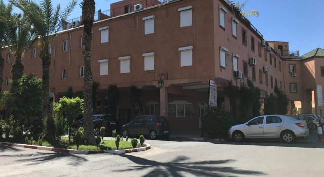 Yallahriyad Triplex For 6 Persons Max, Забронировать Апартаменты/квартира Отели Марракеш-Тенсифт-Эль-Хауз с парковкой, Парковка