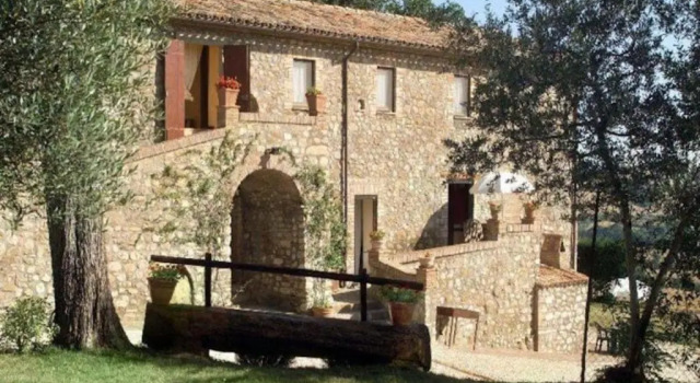 Вилла Casale Montemoro