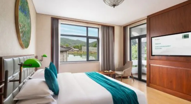 Номер Standard с балконом и с видом на реку SSAW Garden Hotel Ningbo Xikou