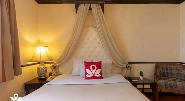 Номер Deluxe Camelot Hotel Quezon City powered by Cocotel
