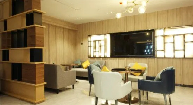 Rongjing Hotel (Rongcheng Baiyangdian High-speed Railway Station Branch), Prenota Hotel Hotel a Rongcheng con parcheggio, Parcheggio