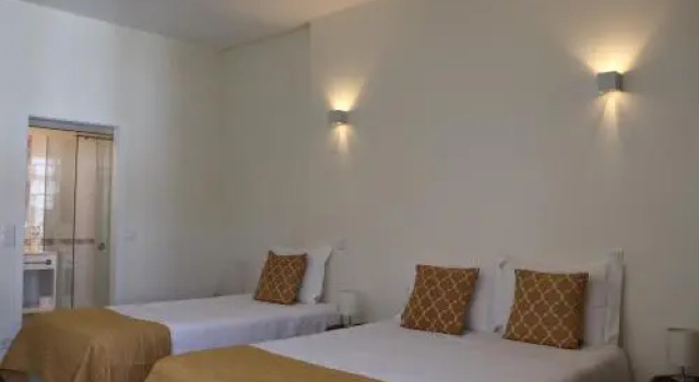 Enjoy Viana - Guest House