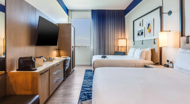 Номер Guest SERENA Hotel Aventura Miami, Tapestry Collection by Hilton