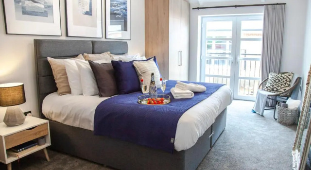 Stunning LUX Scandinavian style apt for 5 Parking