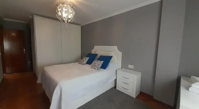 Apartment-sleeps6-parking-terrace