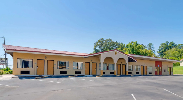 Econo Lodge Inn & Suites near Chickamauga Battlefield, Book Hotel Fort Oglethorpe Georgia