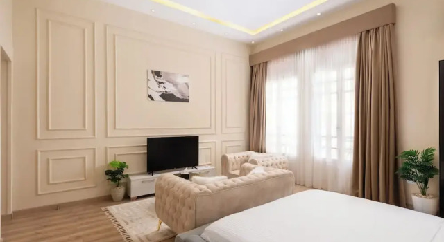 Comfort Apartment with balcony and with city view Museum Studios