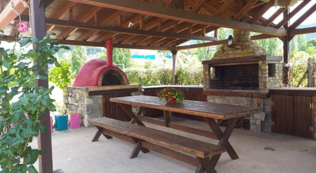 Коттедж c 1 комнатой Geomelia Guest House