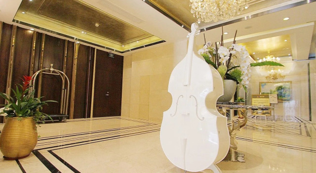 Shine Apartment