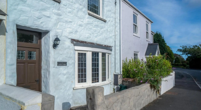 Cambrian Cottage - 3 Bedroom Cottage - Tenby, Забронировать Дом для отпуска Виллы Тенби, рядом с Гольф-клуб Тенби, Вилла