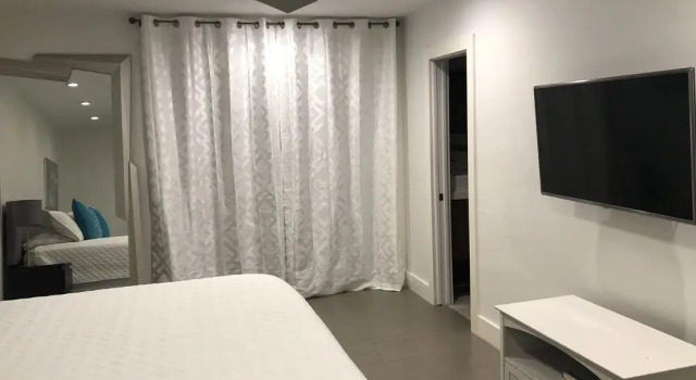 Villa San Souci - Waterfront, Забронировать Вилла Норт-Майами-Бич Miami Metropolitan Area