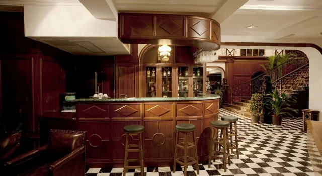 Chillon Castle Hotel, Book Hotel Suzhou 